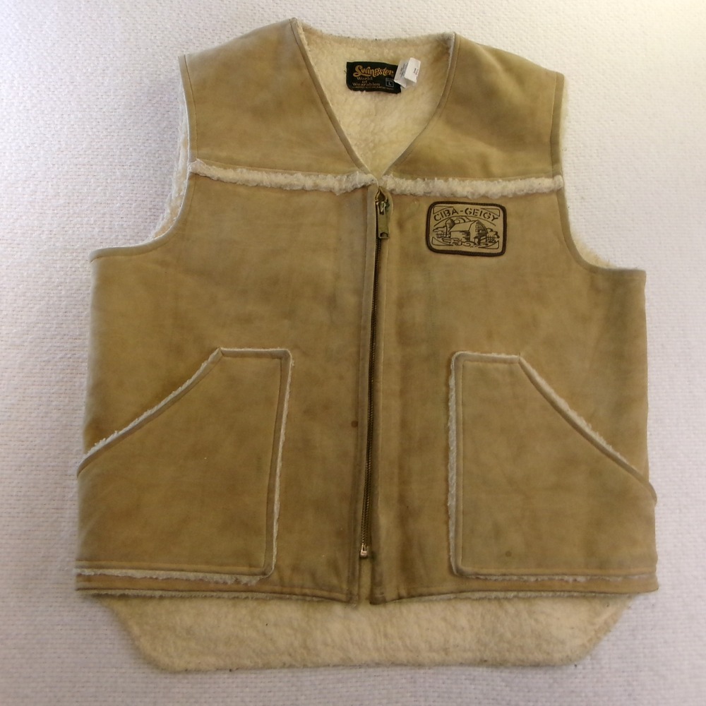 Swingster Mens L Vest Tan Sherpa Lined Faux Suede Ciba-Geigy Patch Vintage 5903